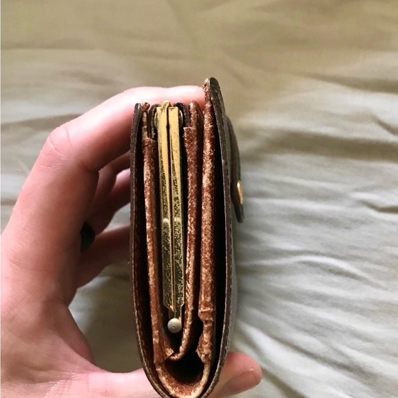 Vintage Louis Vuitton Wallet 👝 - Picture 2 of 8